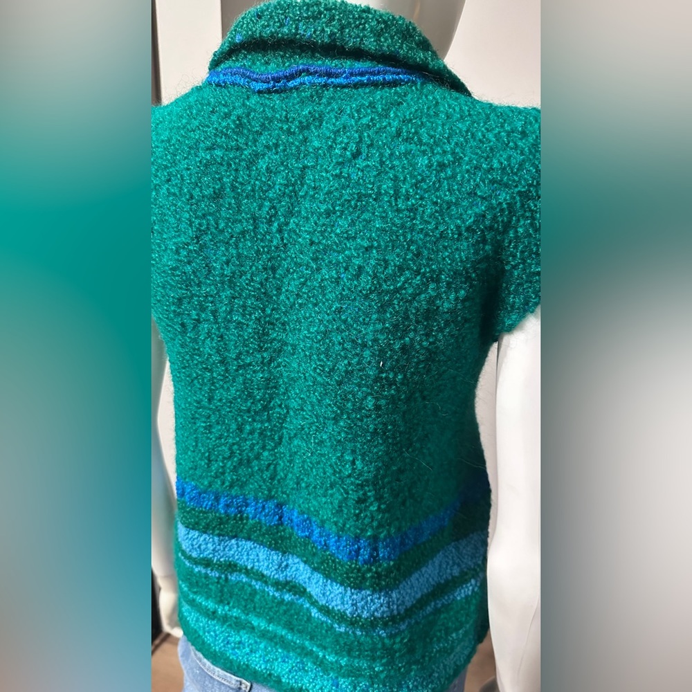 Vintage sheep knit vest. - Picture 6 of 12